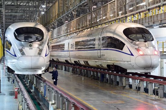 Six more Chinese cities join 1-trillion-yuan GDP club