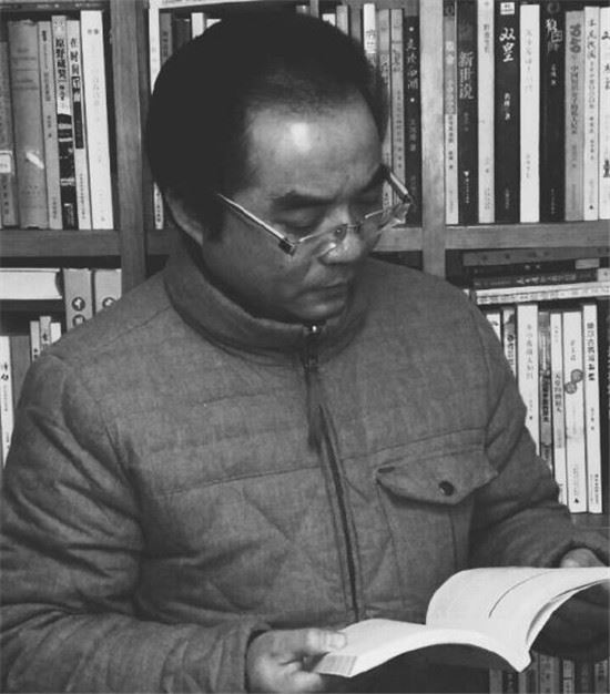 孜孜于对生活本质的开掘 ——试解读涂国文诗歌新著《老地址》