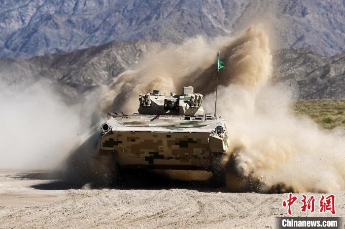 “国际军事比赛-2021”中国库尔勒赛区“最后一战” 中国参赛队获第一名