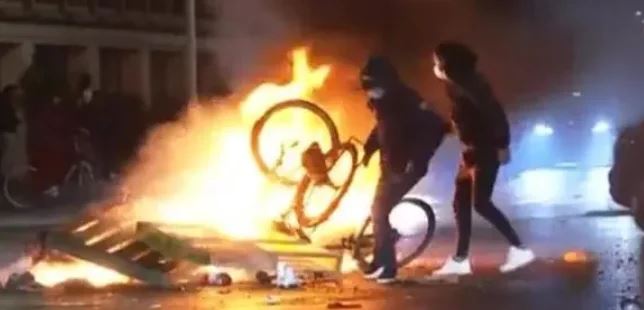 西方多国爆发反防疫骚乱 民众对立愈加严重