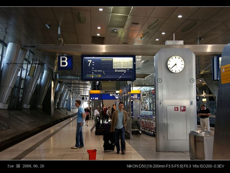 德国机场安保人员罢工 近10万人受影响