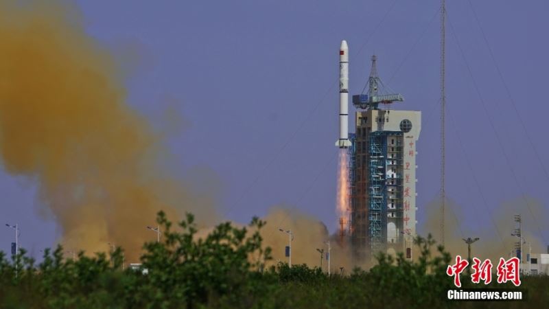 内地与澳门合作研制首颗科学卫星“澳门科学一号”成功发射