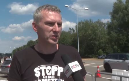 德国反战人士举行露营活动 抵制北约军事基地