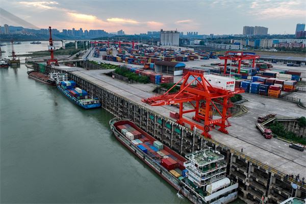 从内陆腹地到开放前沿：四川泸州打造对外经贸桥梁