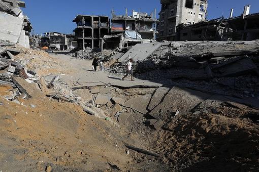 以军袭击加沙地带汗尤尼斯一帐篷营地 已造成至少40人死亡