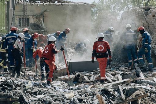 乌克兰基辅遭大规模袭击 已致12人死亡