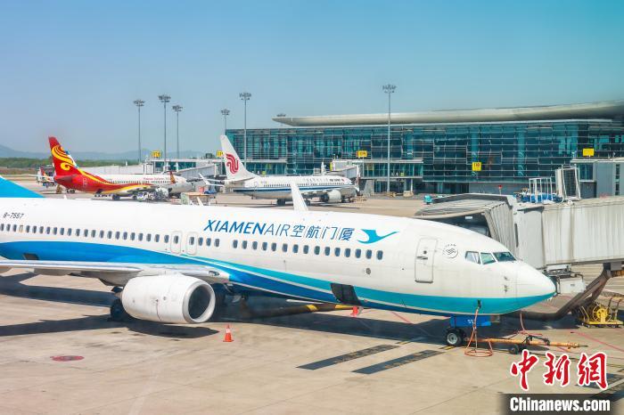 长三角迎来“五一”假期首波出行大客流