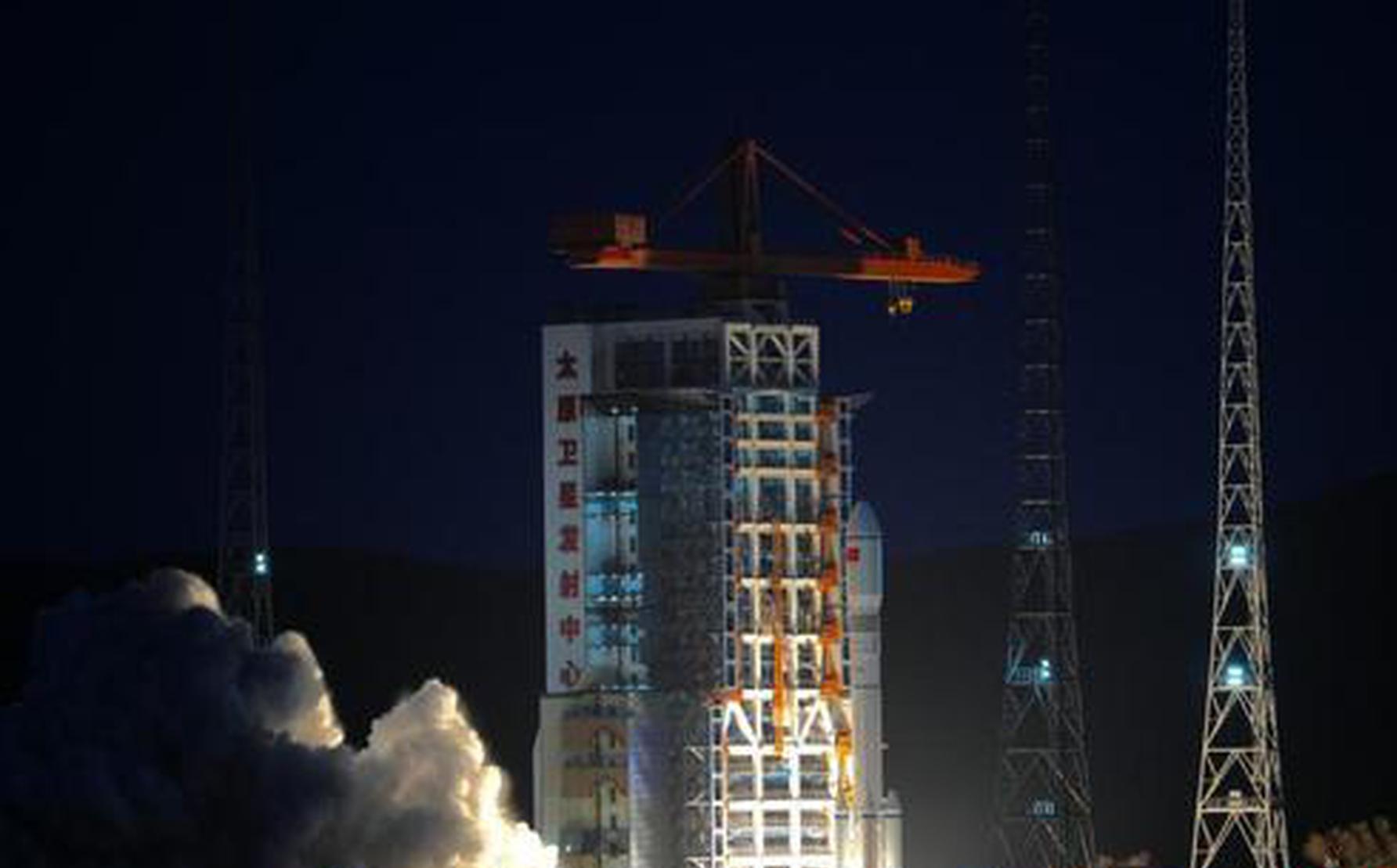 China launches internet satellite group