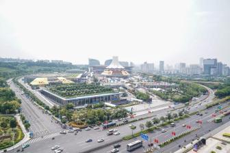 东盟华裔青少年叹中国制造 广西开启“文化·寻根之旅”