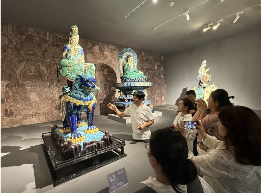 300年绝技重现 海外华媒山西高平亲历珐华技艺“重生”