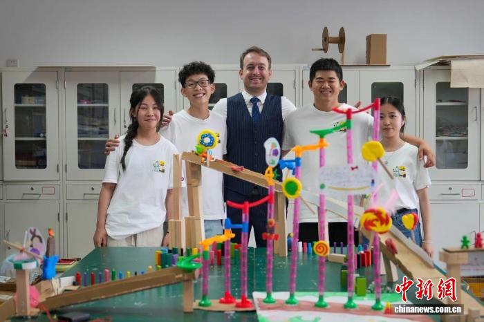 2025“华语侨心”华裔青少年暑期营在上海举行