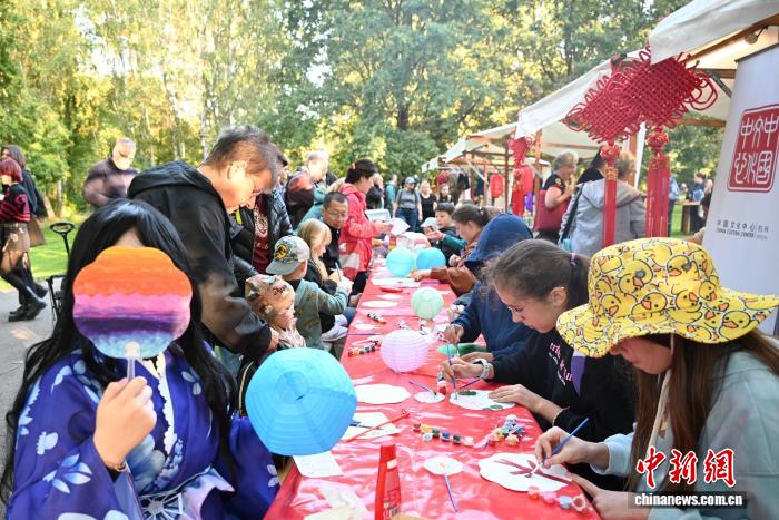 柏林世界公园举办中秋节庆祝活动