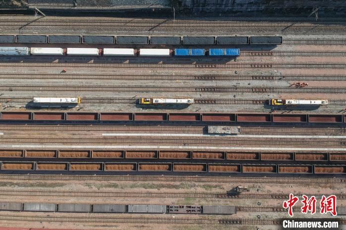 江西鹰潭：加紧铁路养护保障物资运输畅通