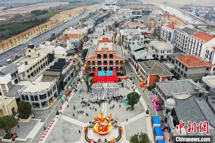 图为航拍下的南昌市原城纪景区。　刘占昆 摄