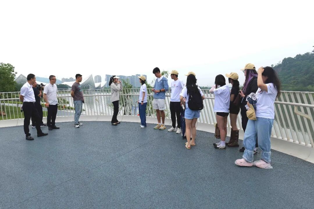 法国华裔青年解锁温州园博园，把家乡美景打包带回法国朋友圈